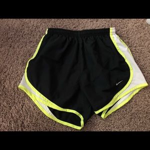 Nike Women’s Tempo 3” Running Shorts